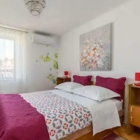 Oko Apartment